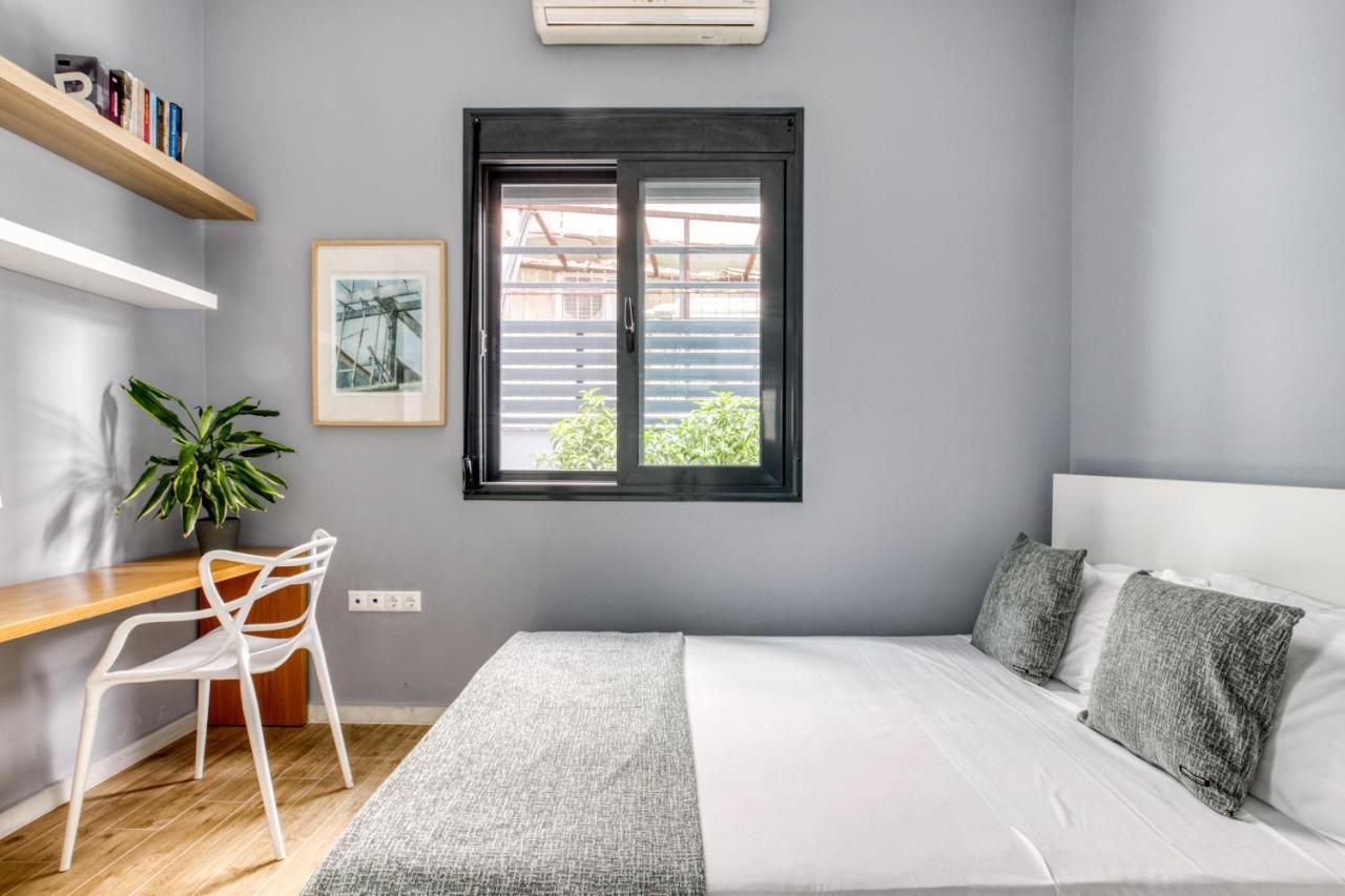 Spacious Flat With Courtyard And Private Parking! Atenas Exterior foto