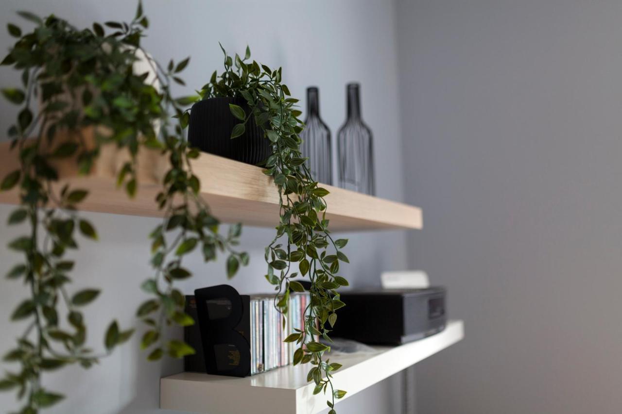 Spacious Flat With Courtyard And Private Parking! Atenas Exterior foto