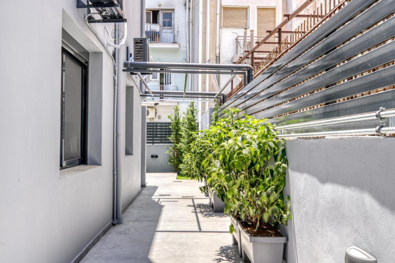 Spacious Flat With Courtyard And Private Parking! Atenas Exterior foto