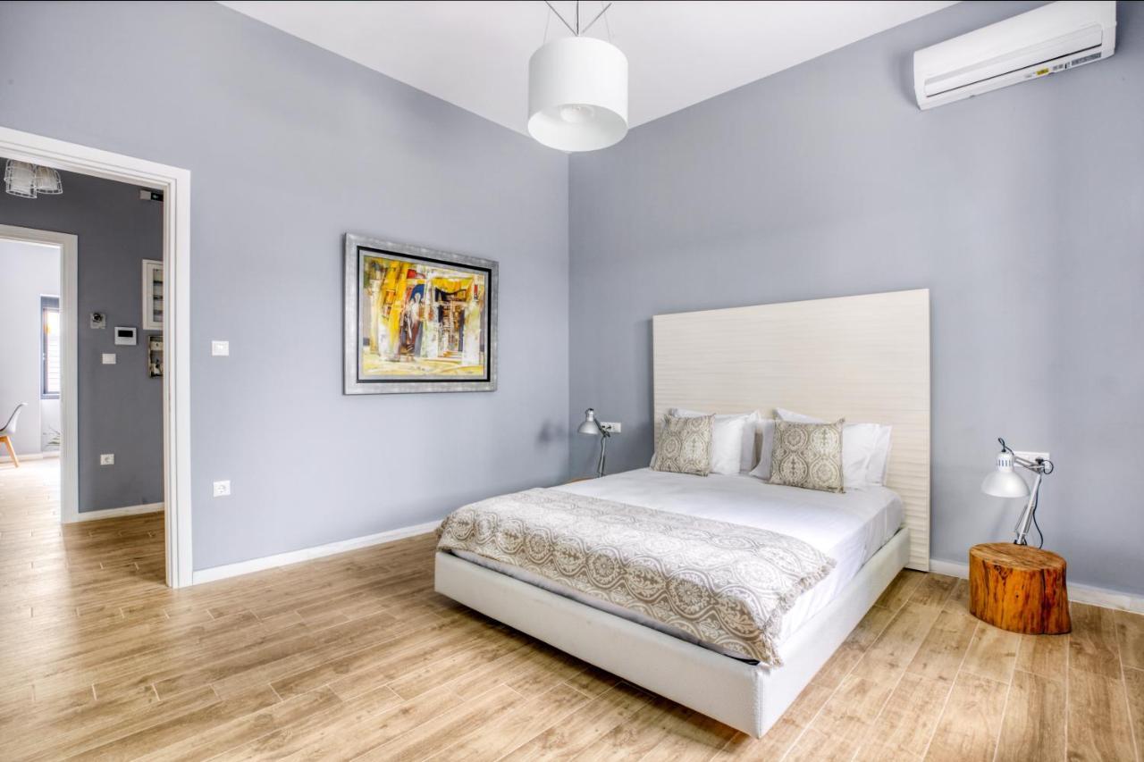 Spacious Flat With Courtyard And Private Parking! Atenas Exterior foto