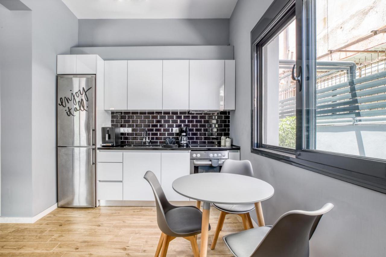 Spacious Flat With Courtyard And Private Parking! Atenas Exterior foto