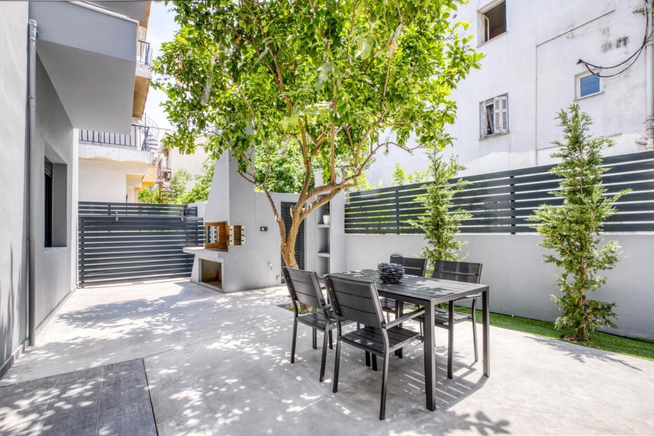 Spacious Flat With Courtyard And Private Parking! Atenas Exterior foto